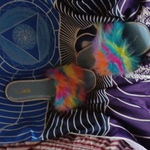 Seductive with mukti color 🪶 🪶 Bedroom slippers /outdoor too 😉 😜 size 11